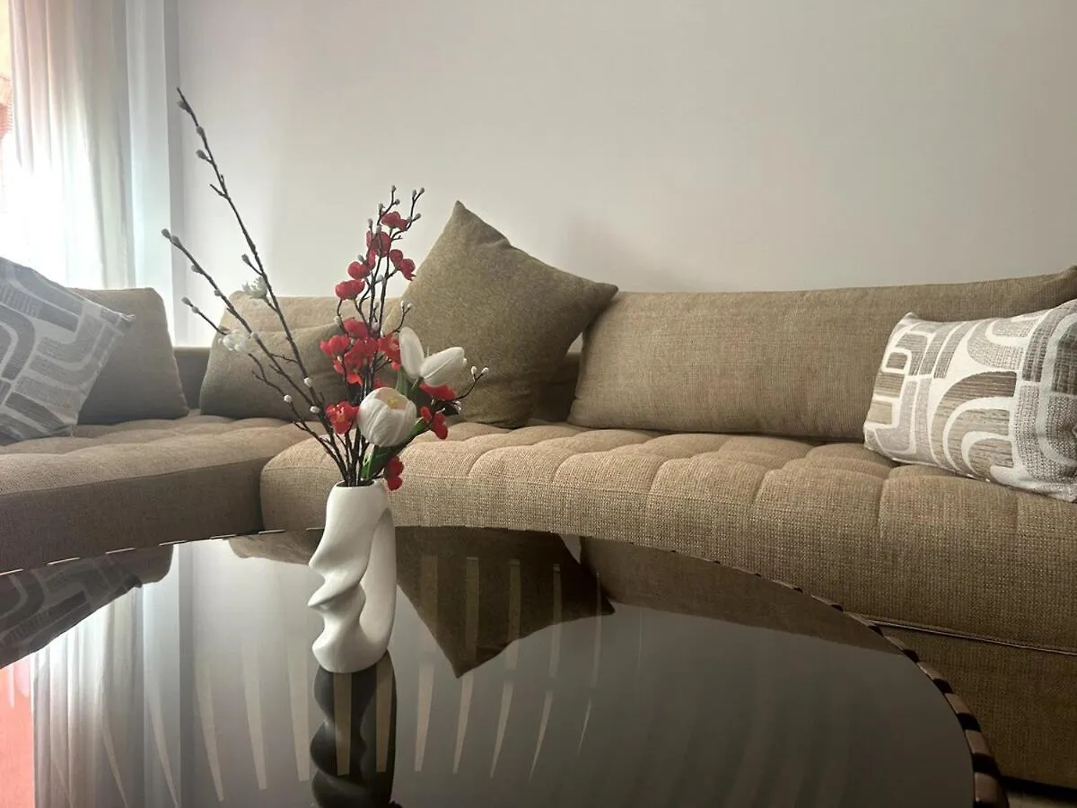 Hivernage Appt Andalou Avec Balcon Et Piscine Marrakesh Apartment