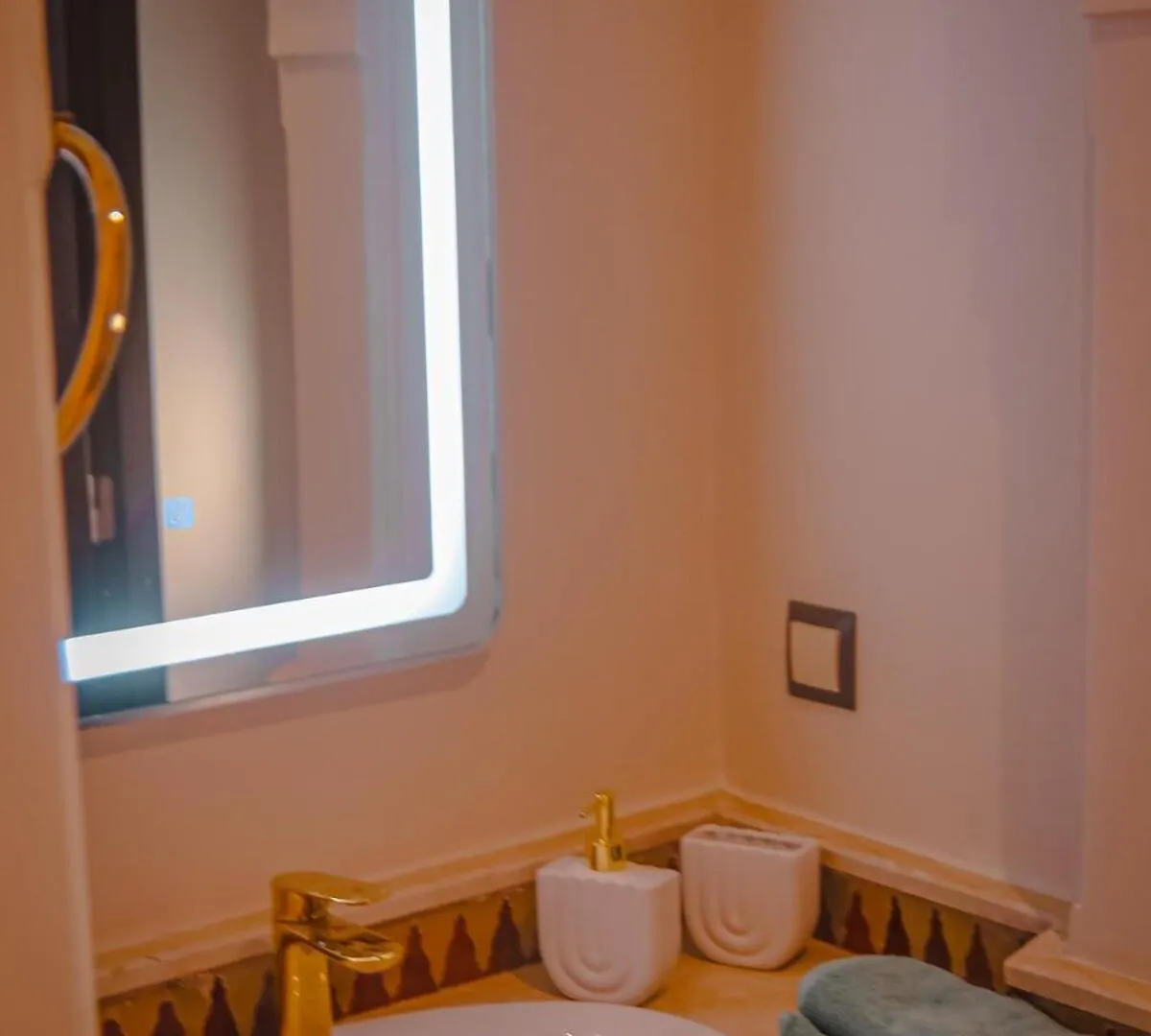 Hivernage Appt Andalou Avec Balcon Et Piscine Marrakesh Apartment